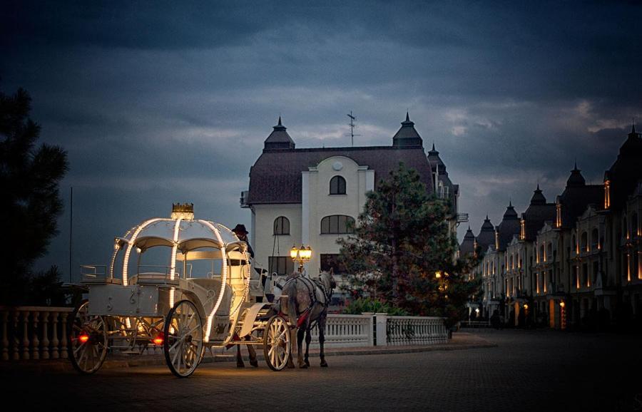 Гранде Петтине Hotel Одеса Екстериор снимка