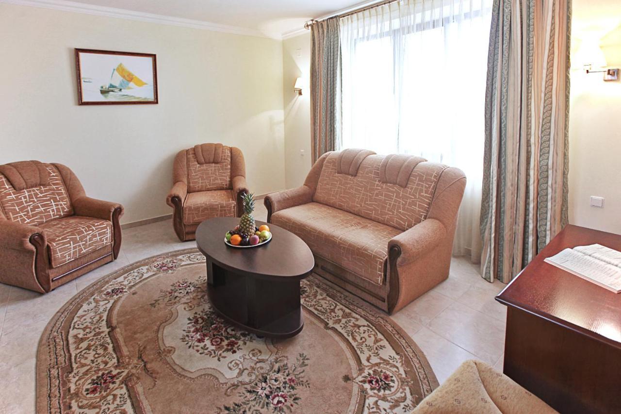 Гранде Петтине Hotel Одеса Екстериор снимка