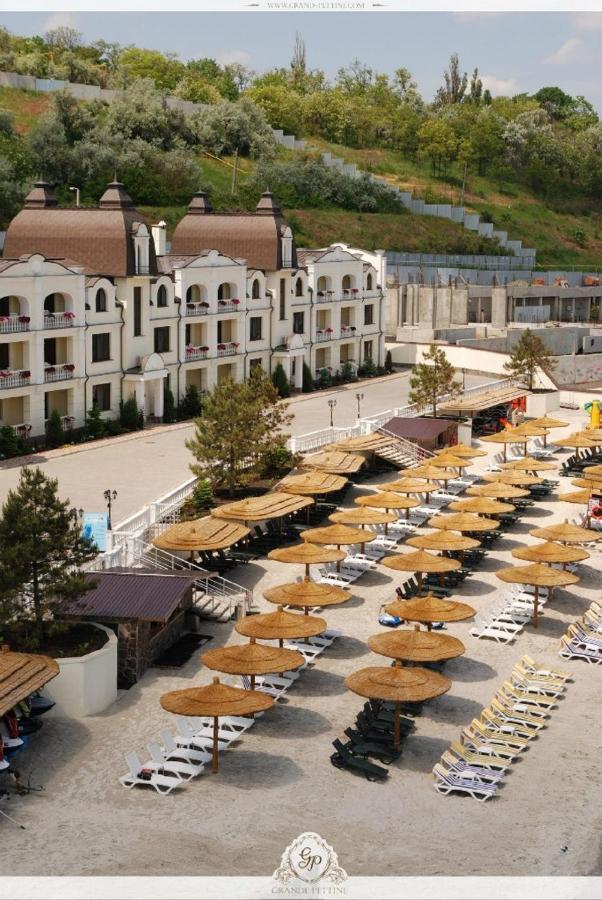 Гранде Петтине Hotel Одеса Екстериор снимка